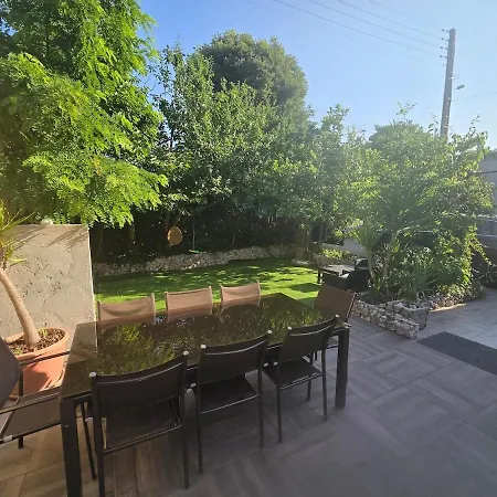 Monaco-beach 20min Ground Floor Parking Airconditioning Wifi بيت للعطل La Trinité