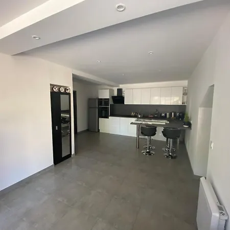 Monaco-beach 20min Ground Floor Parking Airconditioning Wifi * La Trinité